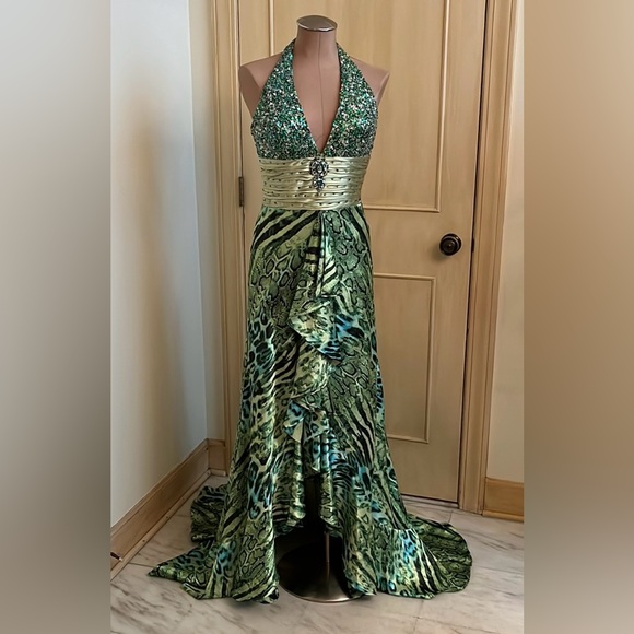 JOVANI NWT Sequin/Jewel Lime Animal Print Plunge Halter Party/Prom Dress SZ 4 - Picture 1 of 16